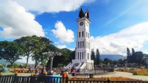 10 Objek Wisata Sumatera Barat yang Wajib dikunjungi