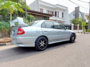 Perbedaan Lancer CK4 Facelift dan Lancer CK4 GLXi
