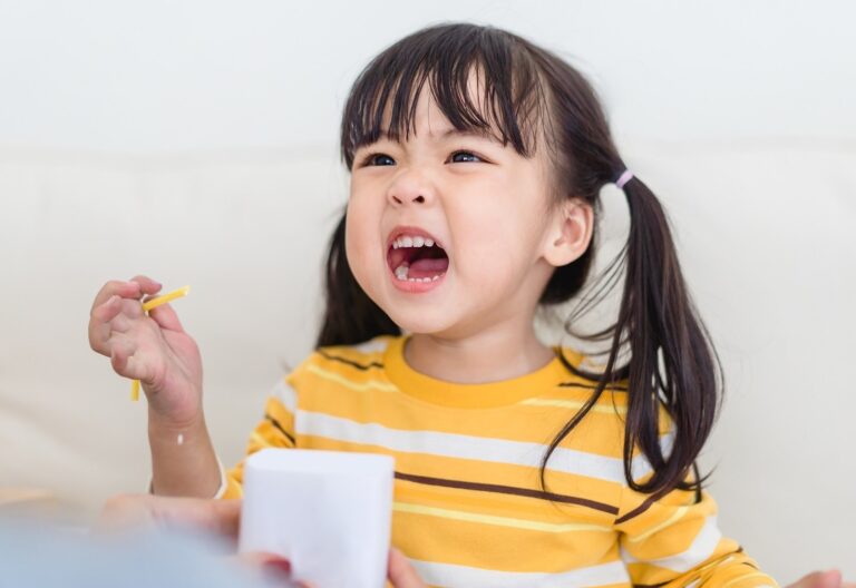 Mengendalikan Emosi Anak