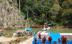 Menjelajahi Bukik Baka dan Keindahan Sekitarnya