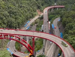 Menelusuri Pesona Kelok 9 Sumatera Barat