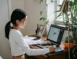 Usaha Rumahan yang Laku Setiap Hari: 7 Ide Menguntungkan yang Bikin Penghasilan Melonjak Tanpa Modal Besar!