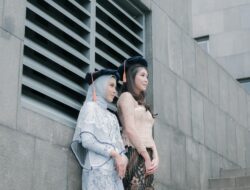 Pilih Karir Impian atau yang Membayar? Ide Karir untuk Fresh Graduate