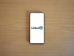 Lepaslah Diri dari Kepahitan Pengangguran dengan 7 Tips Membuat Profil LinkedIn Menarik