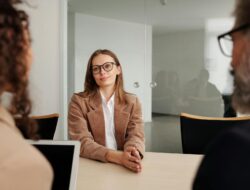 Lolos Interview Pertama? Ikuti 5 Tips Lolos Interview Kerja Pertama Kali