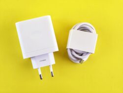 Apa Charger Mobil Fast Charging Terbaik?