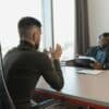 Wajah percaya diri saat interview kerja pertama kali