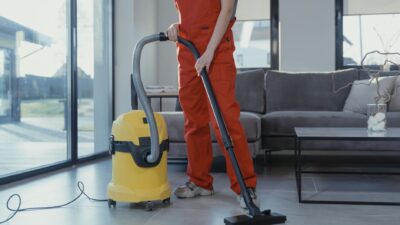 Vacuum cleaner mobil portable ringan dan mudah digunakan