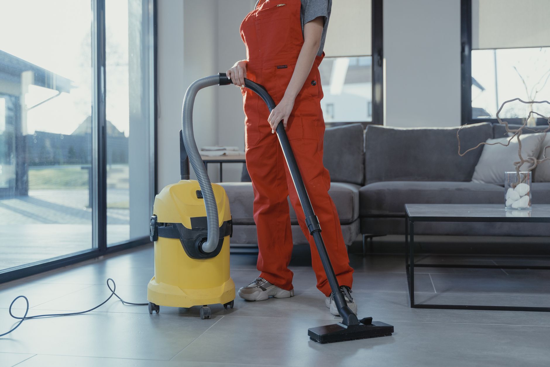 Vacuum cleaner mobil portable ringan dan mudah digunakan